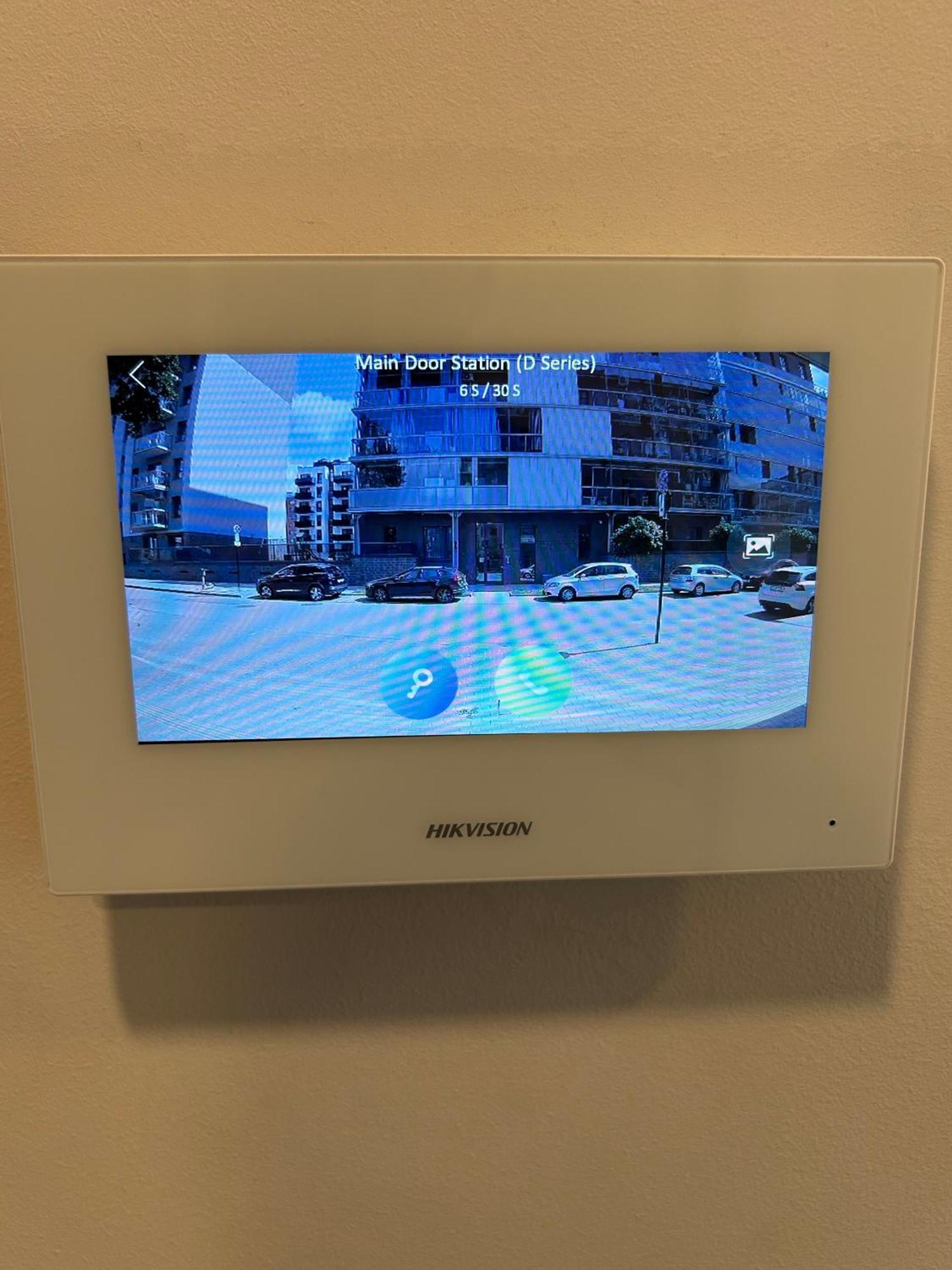 Your - Stylish In Center, With Balcony & Self Check-in * VNO